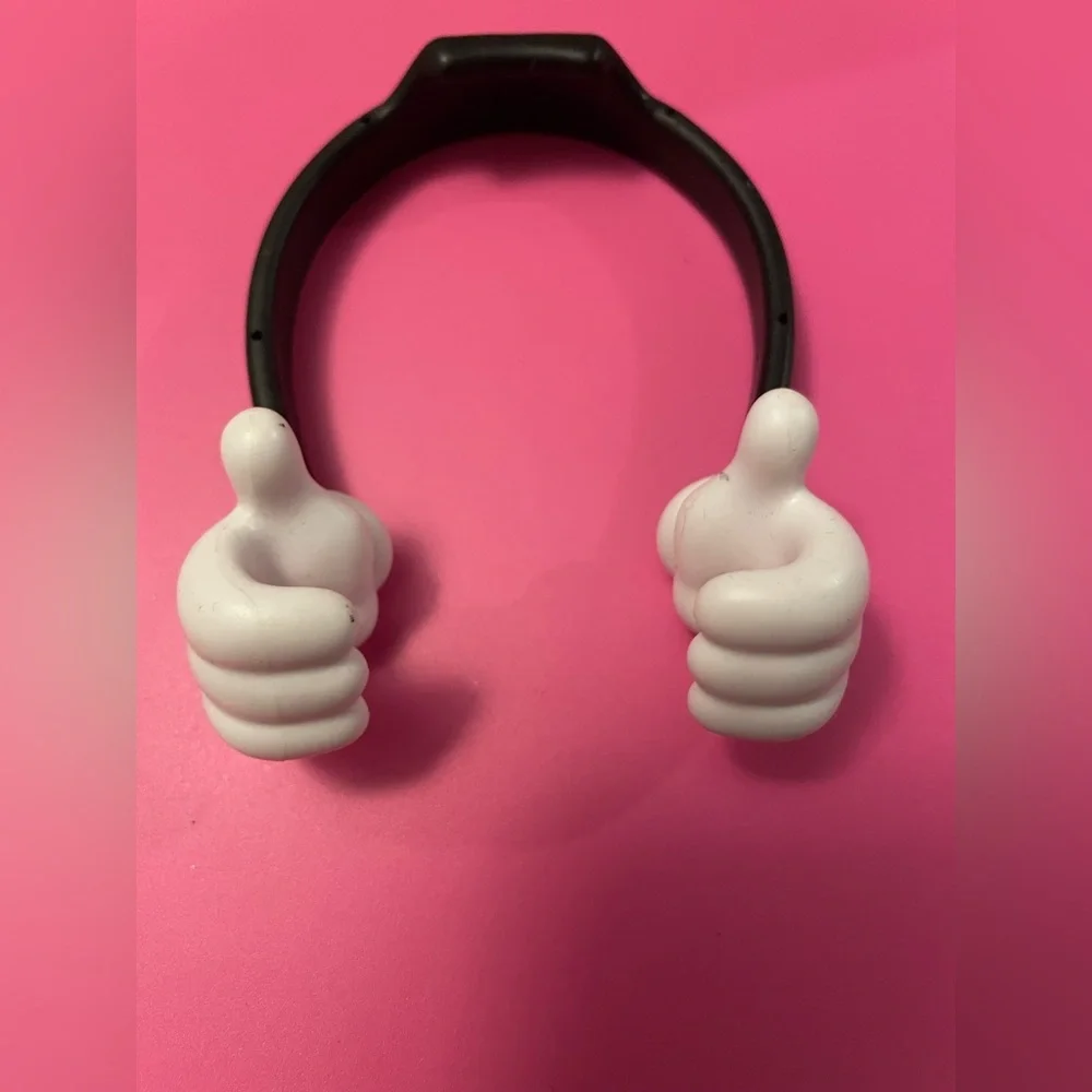 Thumbs Up Black and White Mickey Mouse hands phone holder